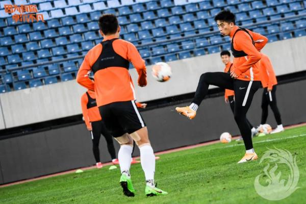 备战丨武汉卓尔进行2020中超联赛第16轮赛前官方训练(8)
