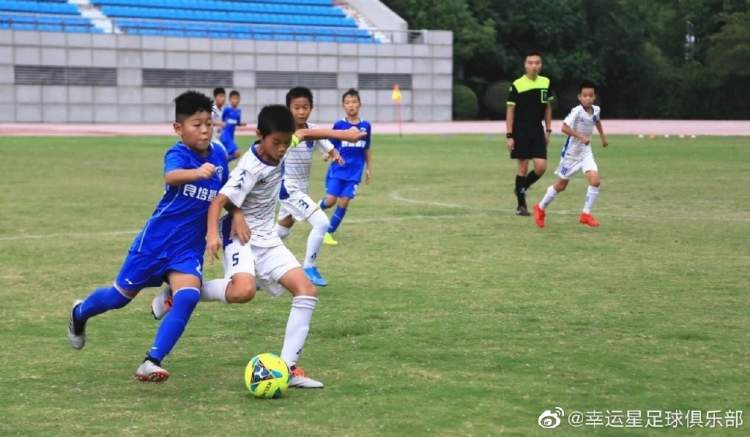 上海足球青训观察(1)丨好球员很“精贵”, 读书和踢球怎么选?(3)