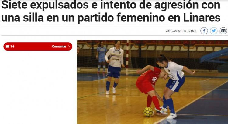 西班牙一场室内女足比赛出现严重暴乱, 不得不出动警察来平息(1)