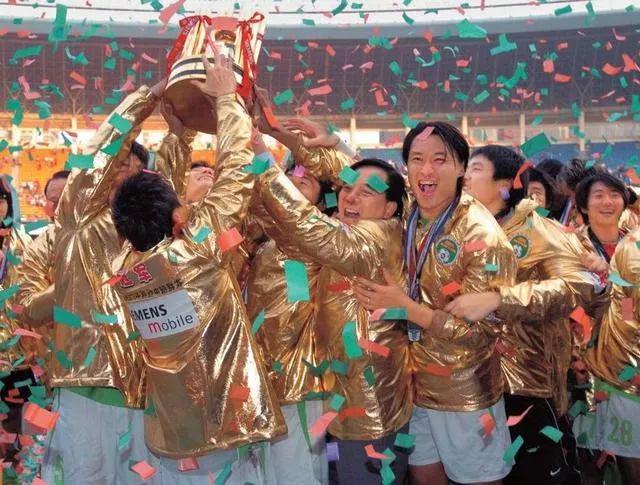 2011年深圳中超球队 被欠薪1年仍夺中超(6)