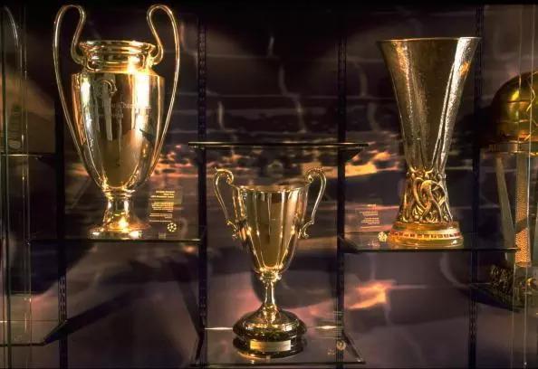 巴塞罗娜拿过多少次欧冠 解析｜1992年才拿到欧冠的巴萨(7)