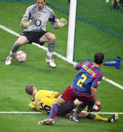 纽卡斯尔2005-2006欧冠 2006赛季欧冠决赛巡礼——巴塞罗那VS阿森纳(6)