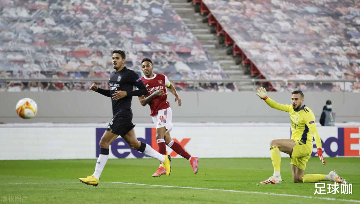阿森纳3-2本菲卡 奥巴梅扬拯救了这一天 让欧罗巴联赛梦魇之夜得以延续(6)