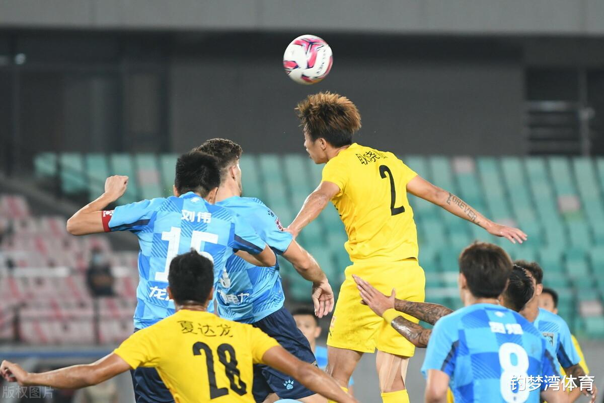 在日本当啦啦队到中国却踢上主力，回归中国籍的混血球员目标中超(3)