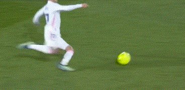 【西甲】本泽马+罗斯任意球 皇马主场2比0领先巴萨(5)