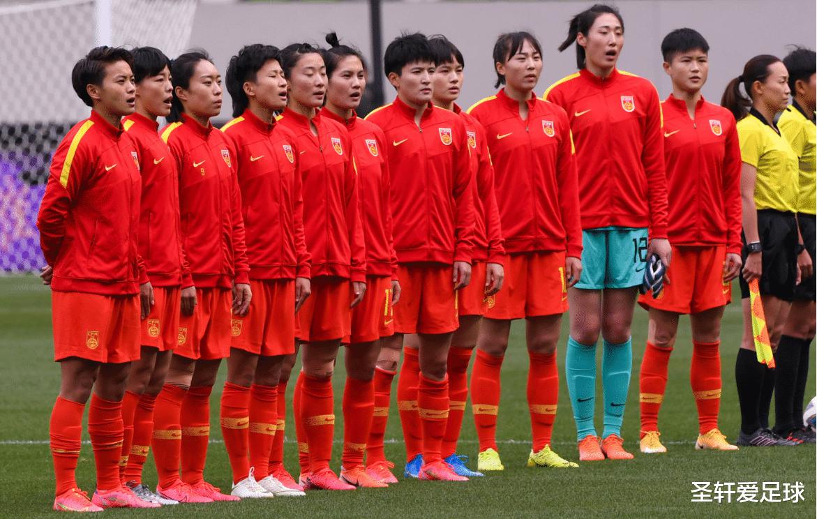 8-0！中国女足对手踢疯了，半场连入6球，奥运小组出线形势大好