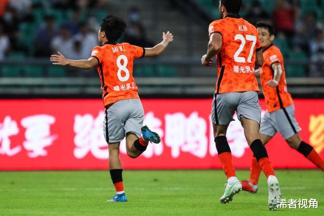 中国足球传来喜讯! 国足未来巨星已成功蜕变, 未来重返世界杯有戏了