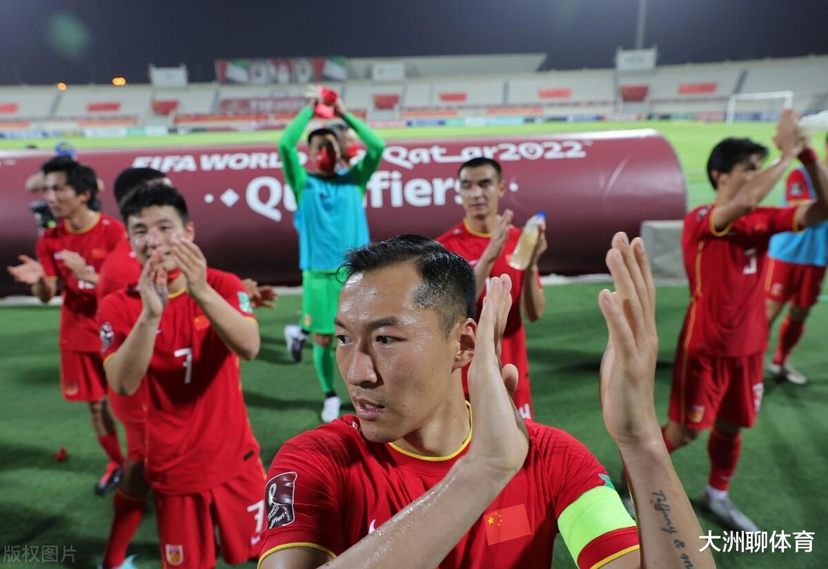昨天17点！越南国脚“曝光”中国足球实情：难怪国足被当成软柿子(5)