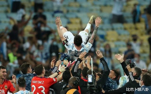 猛料！美洲杯夺冠后，阿根廷球员拒绝总统接见，为梅西鸣不平(6)