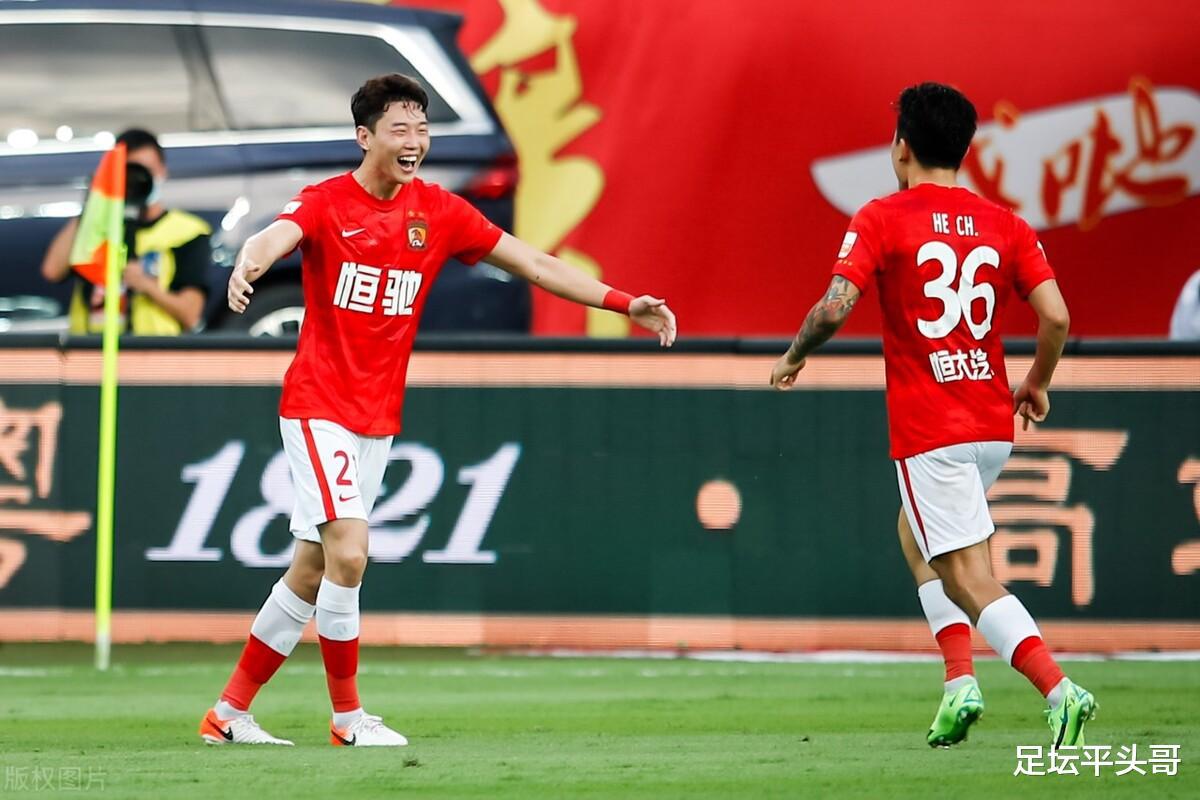 中超罕见一幕，广州3-1力克重庆，3粒进球皆由本土球员踢进(3)