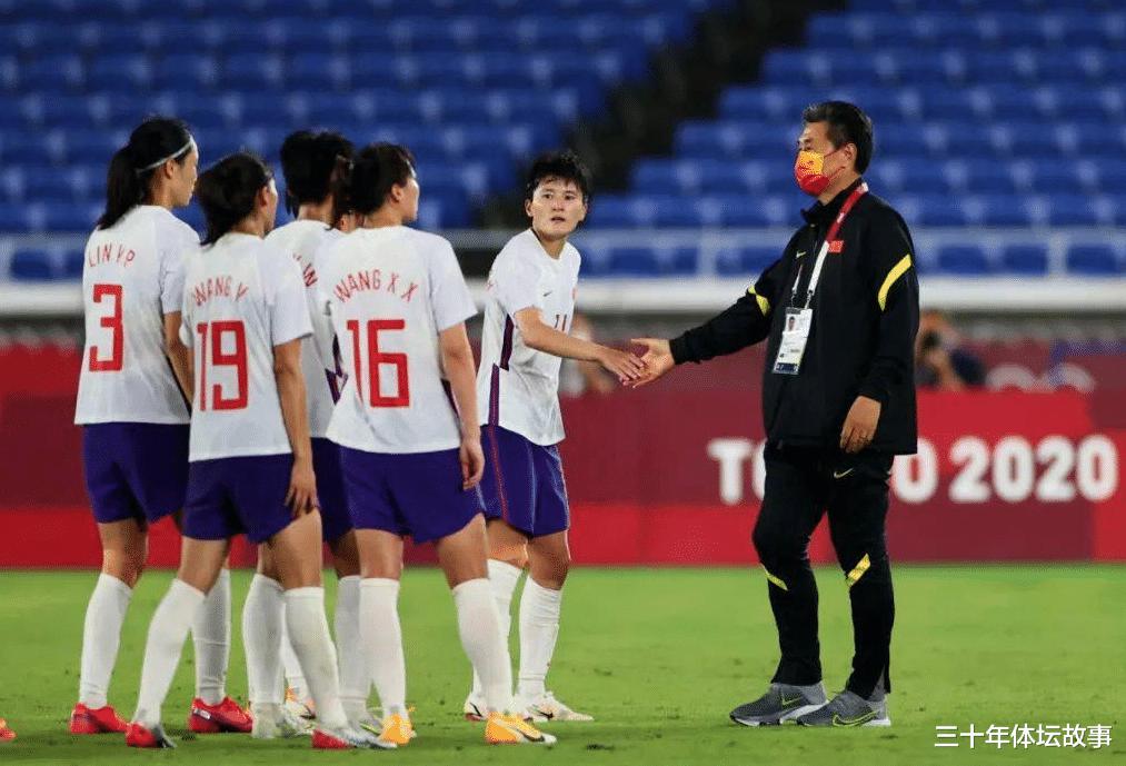中国女足投入全球第一却变男足，北青体育：足协或将问责教练团队