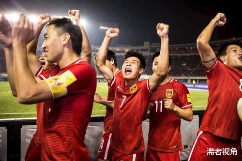 北京青年报正式确认! 中国男足连收好消息, 这回李铁将成为最大赢家(1)