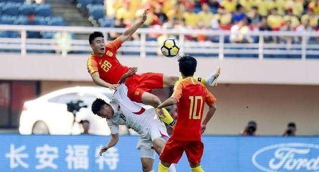 中国足球进入世界杯是哪一年？(2)