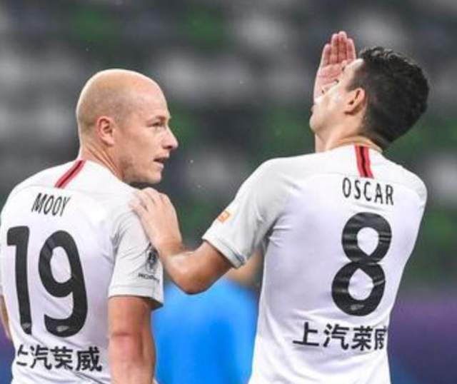 中超最好外援：奥斯卡社媒鼓励中国队：希望国足能取得好成绩(2)
