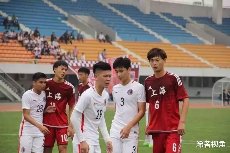 晚上19点! 上海媒体曝出争议猛料: 中国足球成大笑话，球迷骂声一片(4)