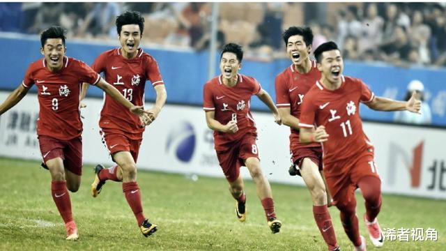 晚上19点! 上海媒体曝出争议猛料: 中国足球成大笑话，球迷骂声一片(5)