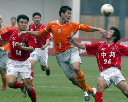 中国足球 “五大联赛第一人”杨晨去哪儿了？现状如何？(5)
