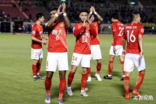 重磅！权威媒体曝出争议猛料：中国足球再现神操作，球迷骂声一片(3)