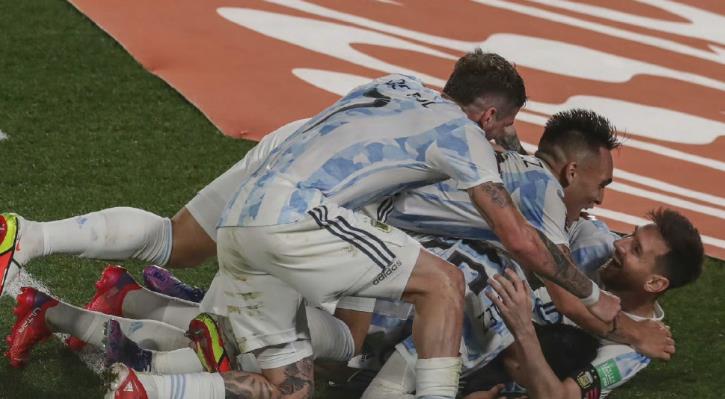 积分榜：阿根廷3-0大胜，苏亚雷斯所在队无缘前3！世界杯悬了？(2)