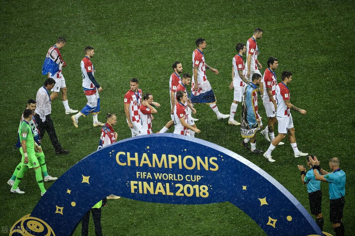 2018年法国夺冠之路回顾：还记得决赛的比分吗？(5)