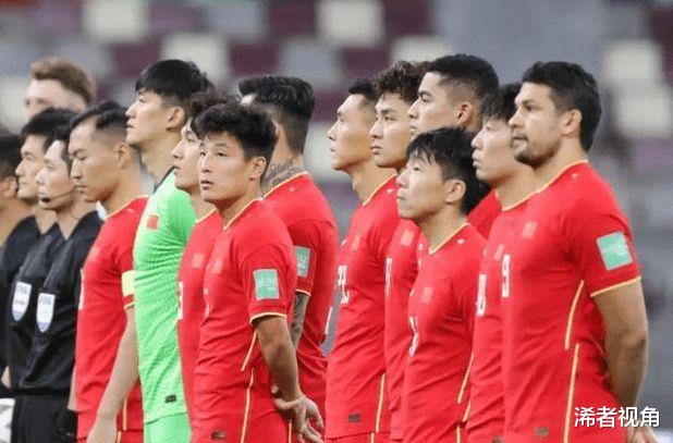 上午11点！上海媒体曝出争议猛料：中国足球遭重创，球迷骂声一片(5)