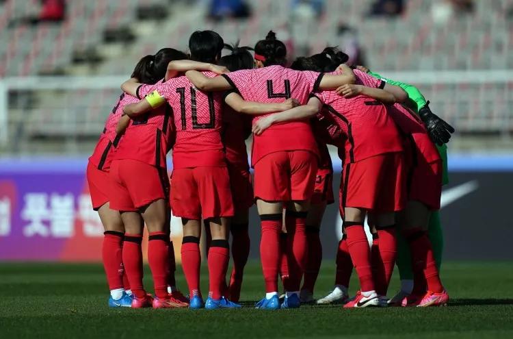 与战平美国女足的韩国队相比，中国女足的实力到底如何？(1)