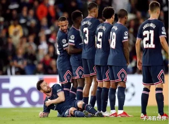 凌晨2点! 法国足球记者做出争议表态: 球王梅西遭质疑, 球迷骂声一片(5)