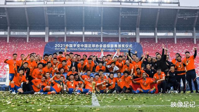 国足大名单公布，河南嵩山龙门仅一人入选，中超冠军成最大赢家(2)
