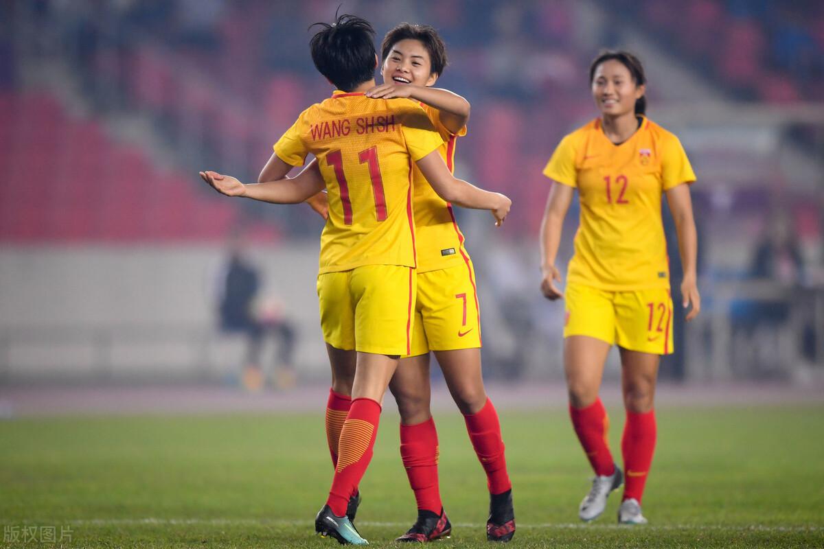 3-0！中国女足热身赛击败男足，32岁前锋独进2球，水庆霞不满