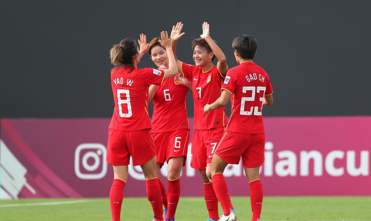 3-0！中国女足再胜一场，三连胜晋级，张琳艳王霜评选最佳受影响