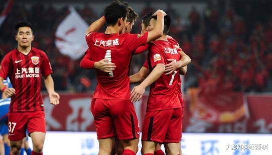 上港成功搞定当红国脚加盟，未来球队将继续引援，目标人选敲定(3)