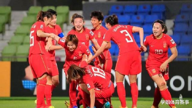 铿锵玫瑰再次绽放，中国女足6比5击败日本进决赛，为中国女足点赞