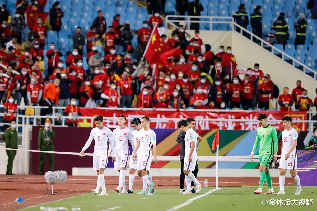 国足世界排名积分暴跌23！亚洲第9被伊拉克反超，世界杯扩军也悬