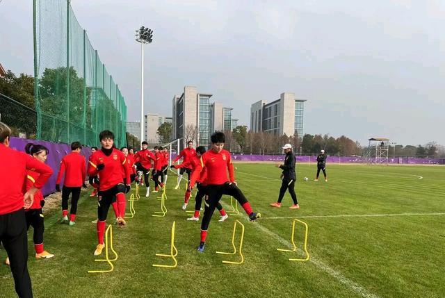 中国女足一锤定音的能力，获得日本女足肯定，我们并非要仰望对手(8)