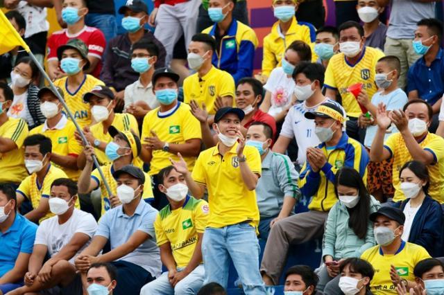 国足球员苏州封闭训练 越南国脚开始2022联赛赛季(3)