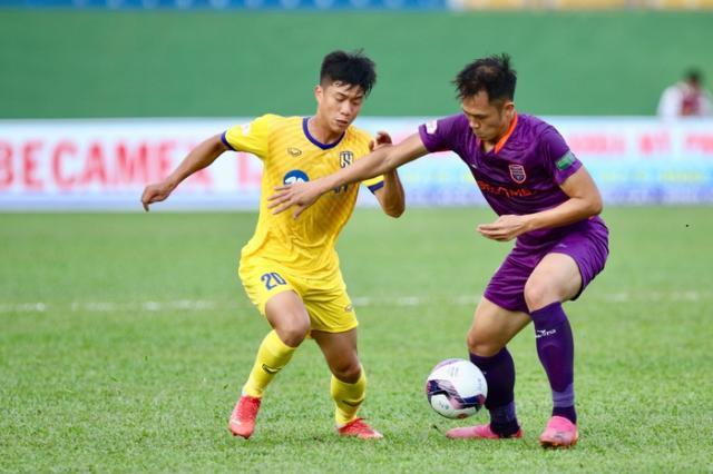 国足球员苏州封闭训练 越南国脚开始2022联赛赛季(7)