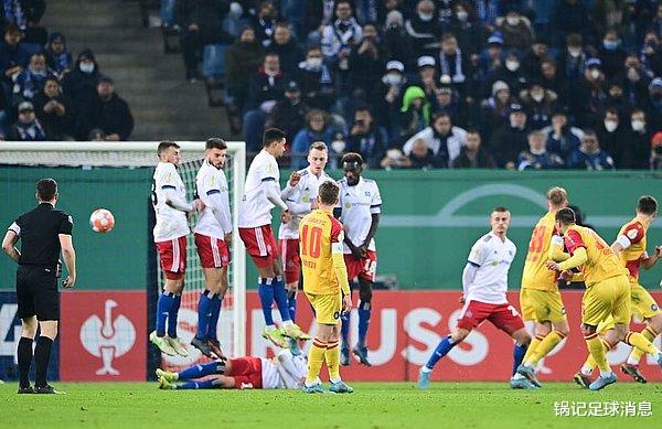 德国“奇葩”汉堡队：在德国杯玩命踢点球，晋级半决赛，但死活不愿意升级(1)