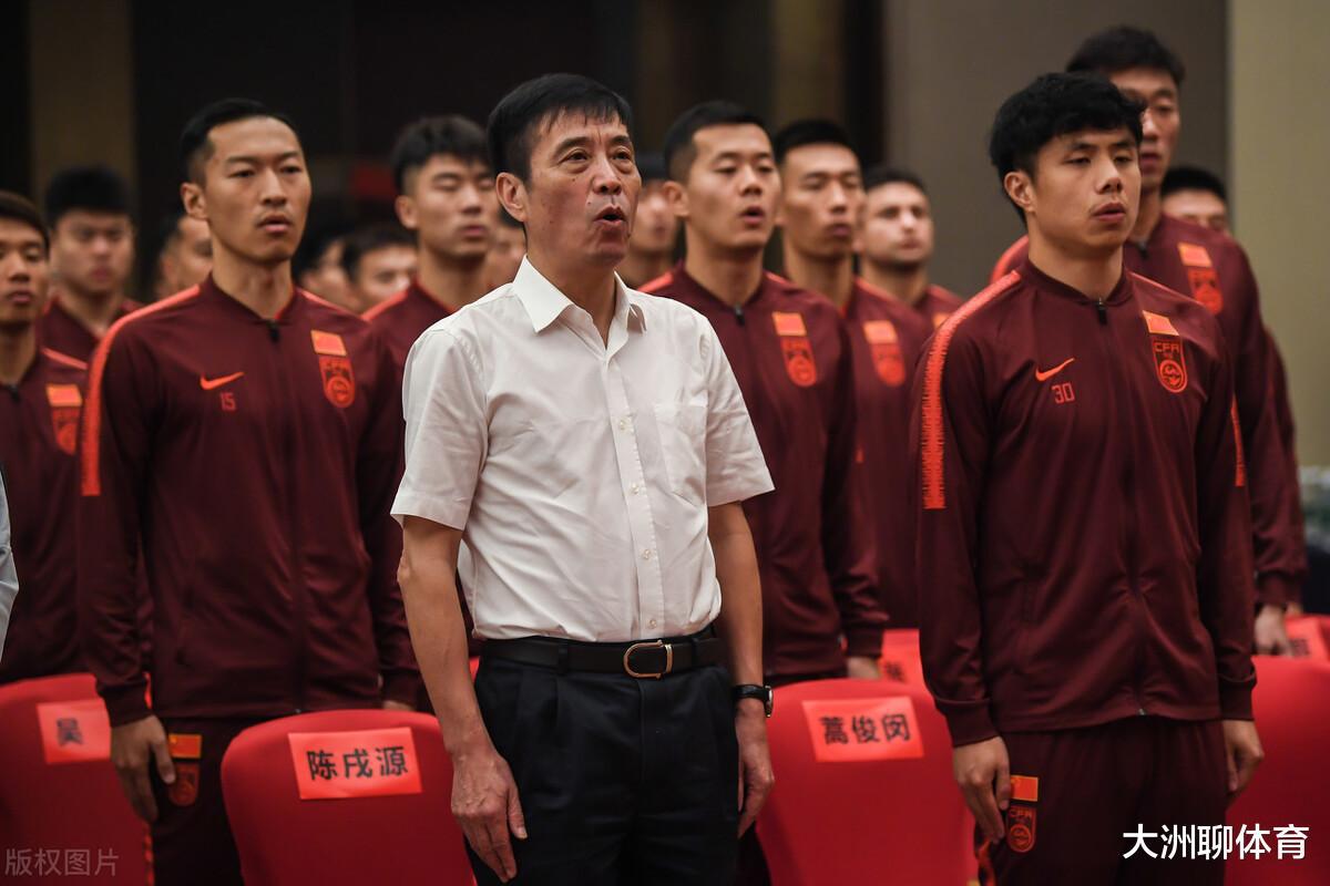 中国足协又有给力操作，加快中国足球提升脚步！球迷却意见多多