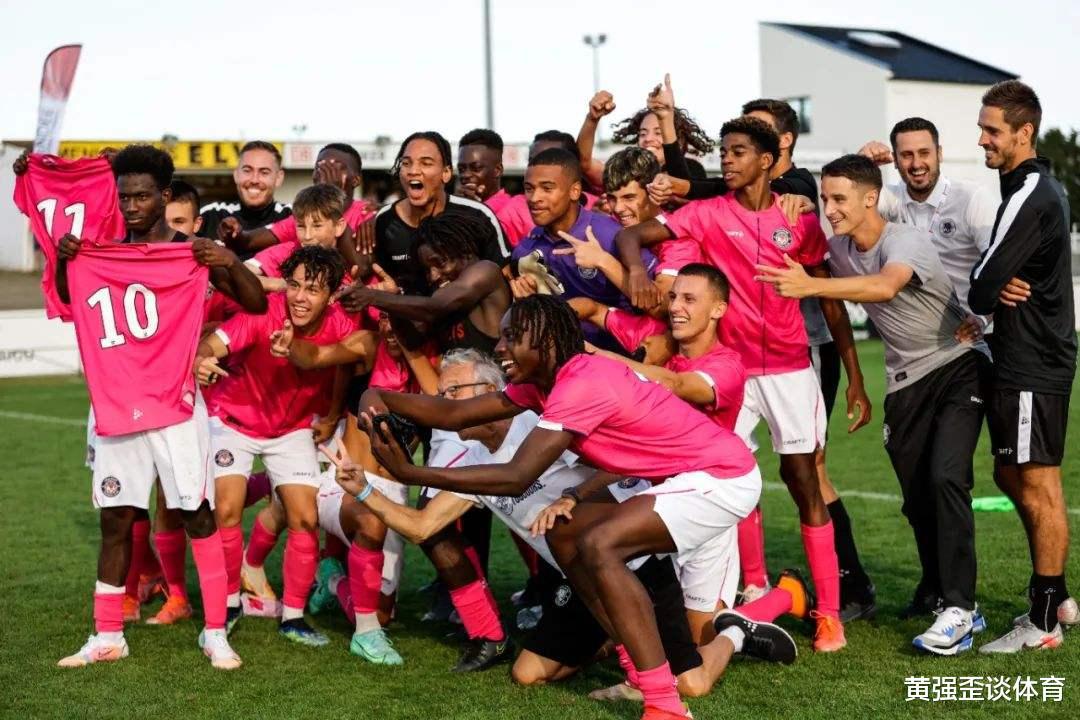 U17或U19参加法国青年联赛，这是做梦还是现实？(1)