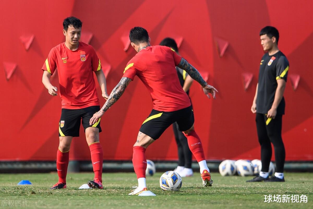 前国足队员李毅做出争议表态：国足此前输越南队是因为准备不足(2)