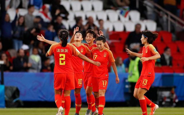 5-1！中国女足锋霸满血归来，6分钟内轰2球，曾因女友问题被弃用(1)