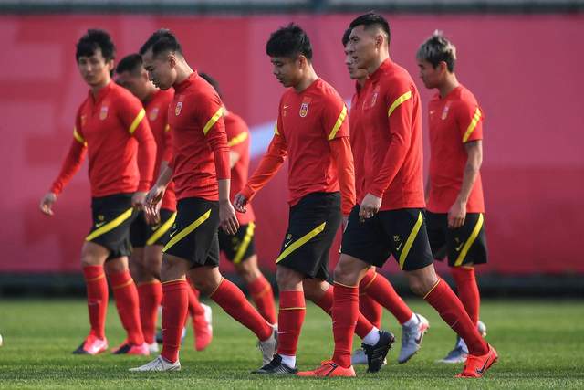 中国男足刷新下线，亚冠赛场狂输12球，韩国越南媒体尽情嘲讽！
