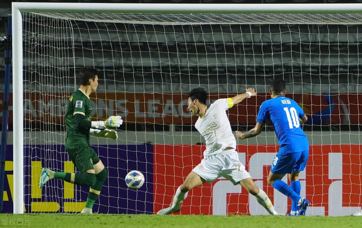 2比0，3比0！亚洲足球巨变：昔日传统鱼腩重创韩国3队，恒大危险