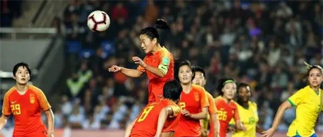 点球大比拼！中国女足42战胜巴西队夺冠，网友：巾帼不让须眉！(2)