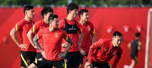 上午10点！中国足球迎来好消息，足协做出正确决定，球迷纷纷点赞(2)