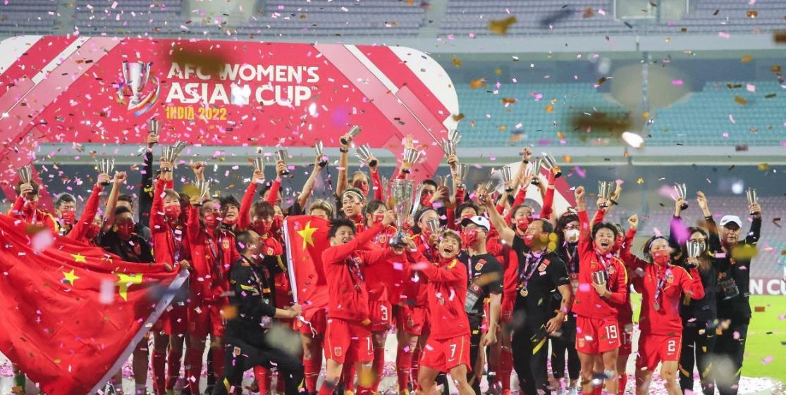 亚洲杯、女锦、女超、集训，中国女足球员从玫瑰变铁娘子(4)