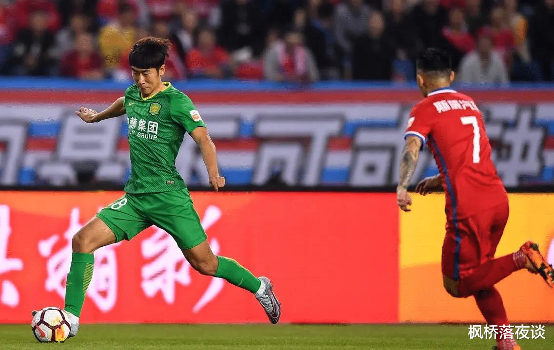 25岁踢上职业，32岁却悄然退役！国安老将成中国球员最真实写照！(3)