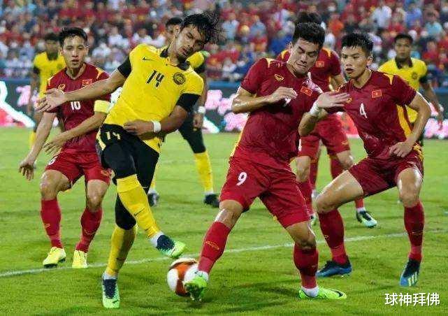 从3-1到1-0绝杀！越南队晋级决赛剑指卫冕，实力远超中国男足(2)