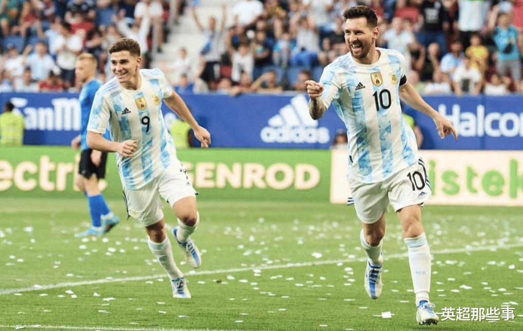 疯狂梅西！单场独中5元，进球数登顶历史第2，阿根廷队5-0大胜！