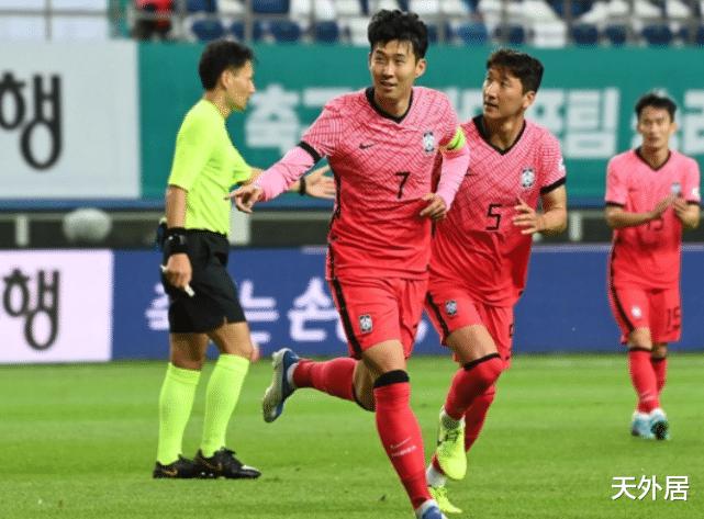 孙兴慜神作！韩国2-0掀翻南美劲旅，韩媒：世界级球星的尊严(2)